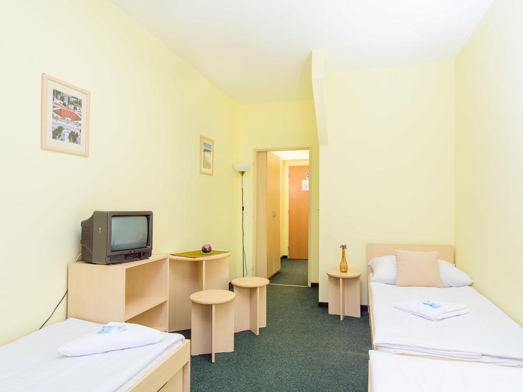 Hotel Brilliant Прага Екстер'єр фото